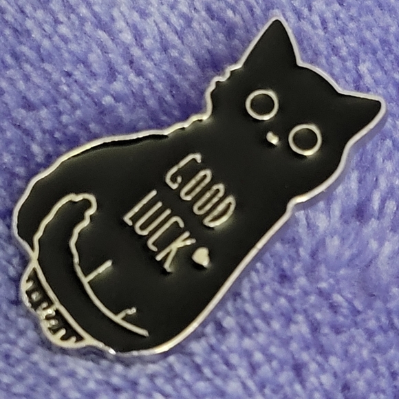 Good Luck Black Cat Enamel Pin - Picture 7 of 10